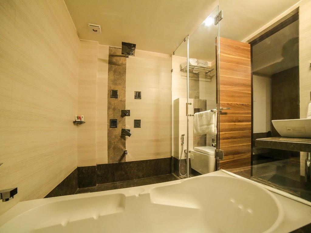 Hotel The Basil Park Bhavnagar Zimmer foto